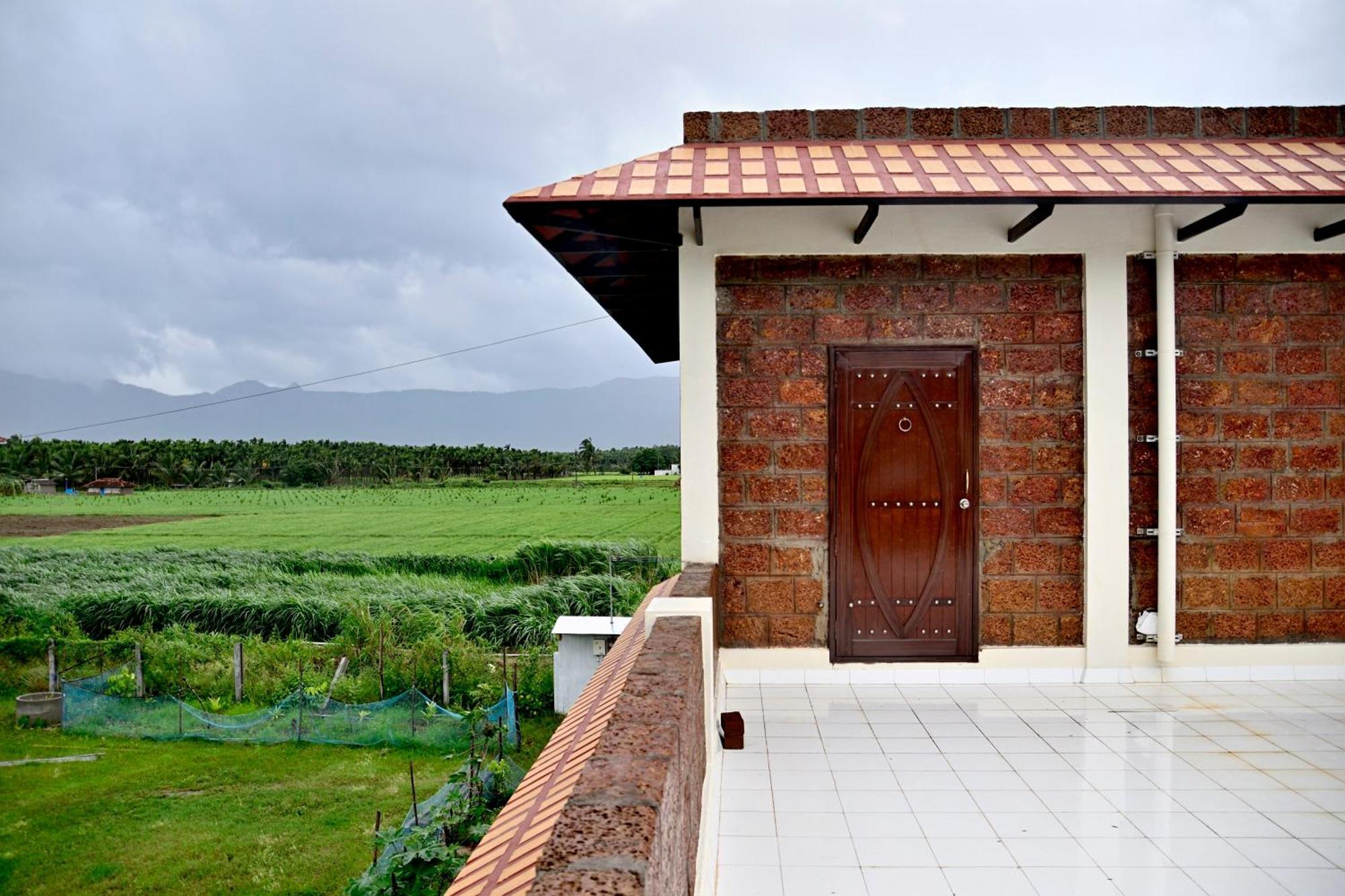 Lakshmi Illam Near Isha Yoga Adiyogi Alāndurai Exterior foto